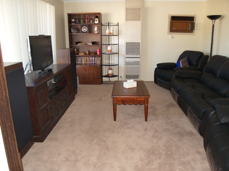 1 Columba Street, Christie Downs SA 5164