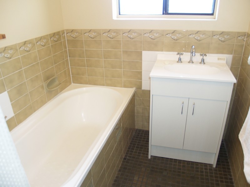 1 Columba Street, Christie Downs SA 5164