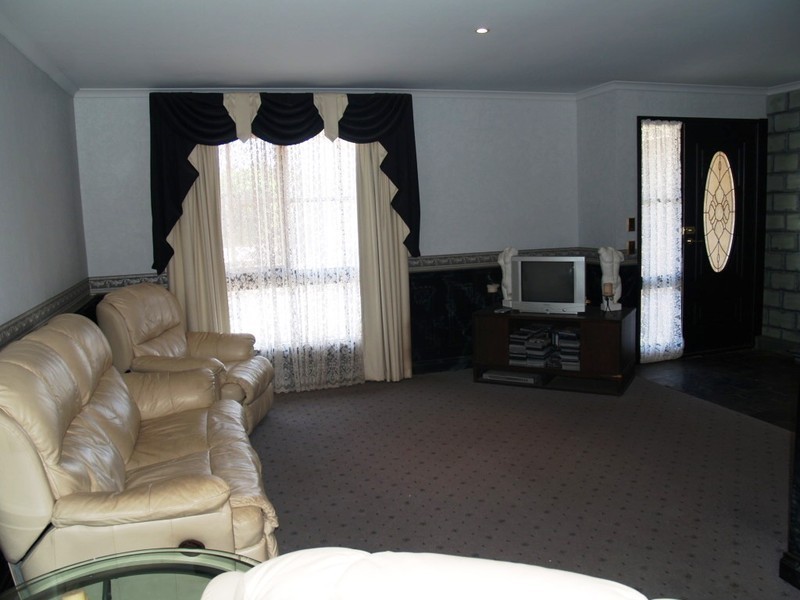 76 Endeavour Drive, Seaford Rise SA 5169