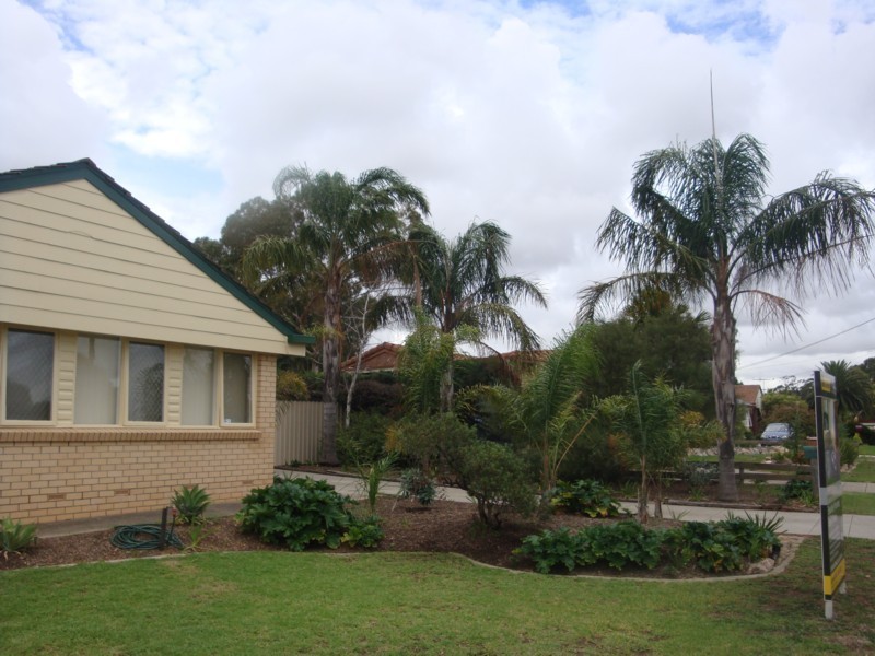 26 Mallett Avenue, Morphett Vale SA 5162