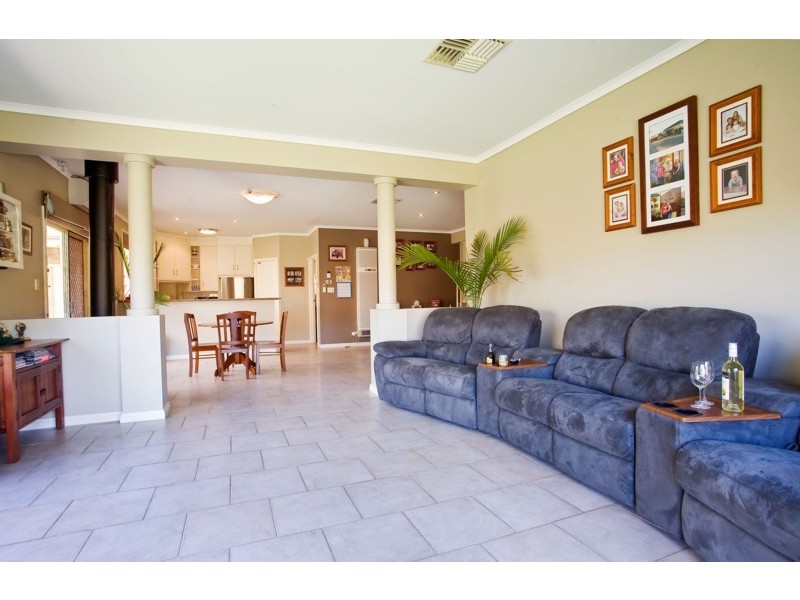 2 View Court, Happy Valley SA 5159