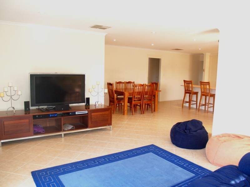 36 Nyrang Circuit, Woodcroft SA 5162