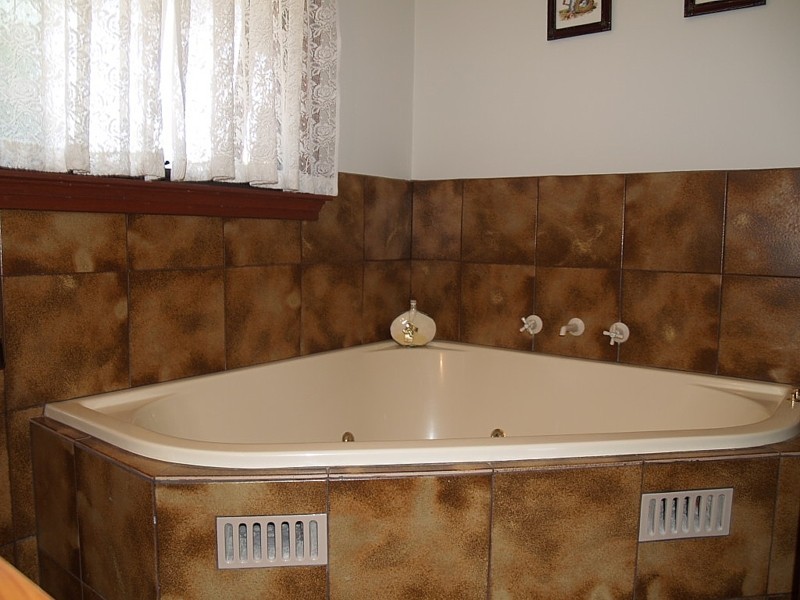 17 Ivy Street, Huntfield Heights SA 5163