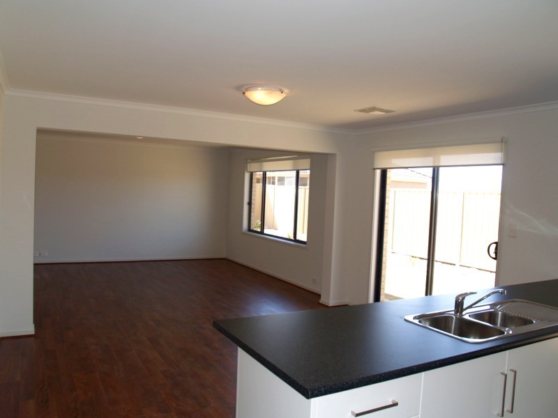 9 Sand Street, Seaford Meadows SA 5169
