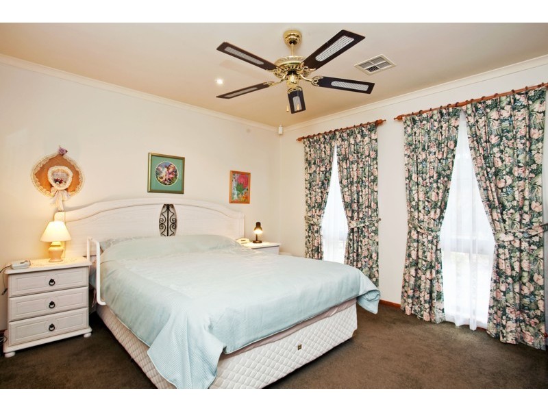7 Grecian Court, Hallett Cove SA 5158