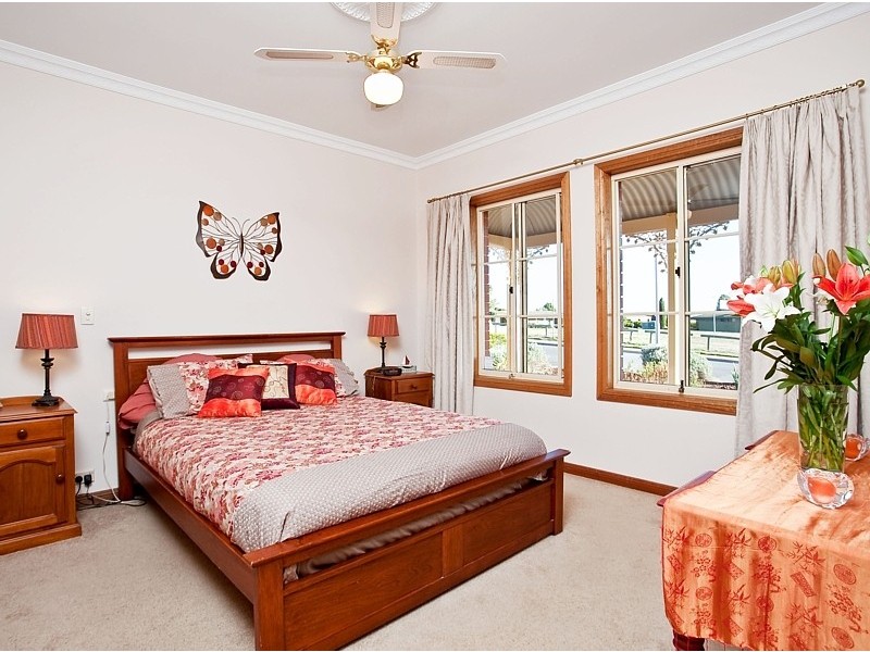 24 Fairhill  Street, Hallett Cove SA 5158