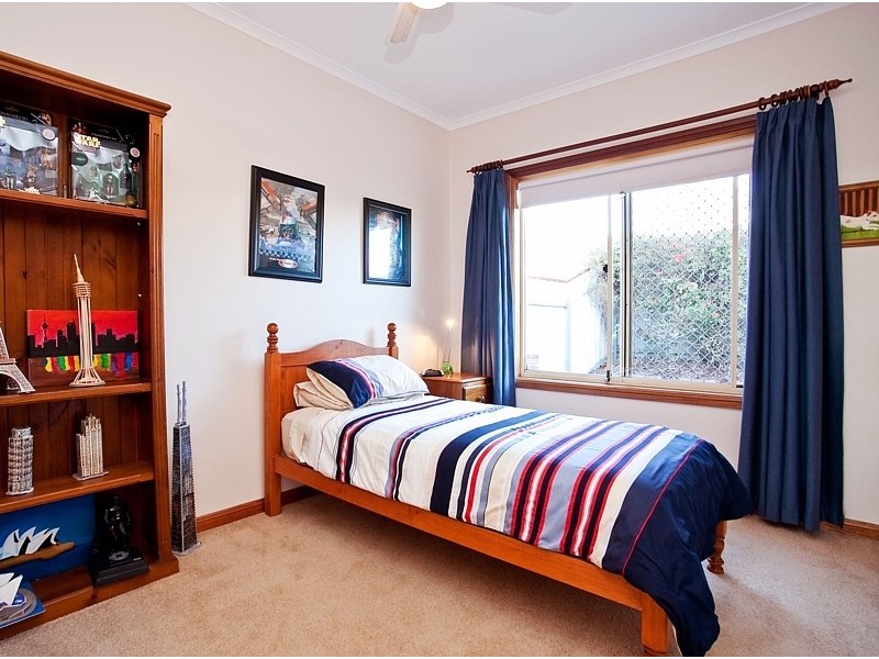 24 Fairhill  Street, Hallett Cove SA 5158