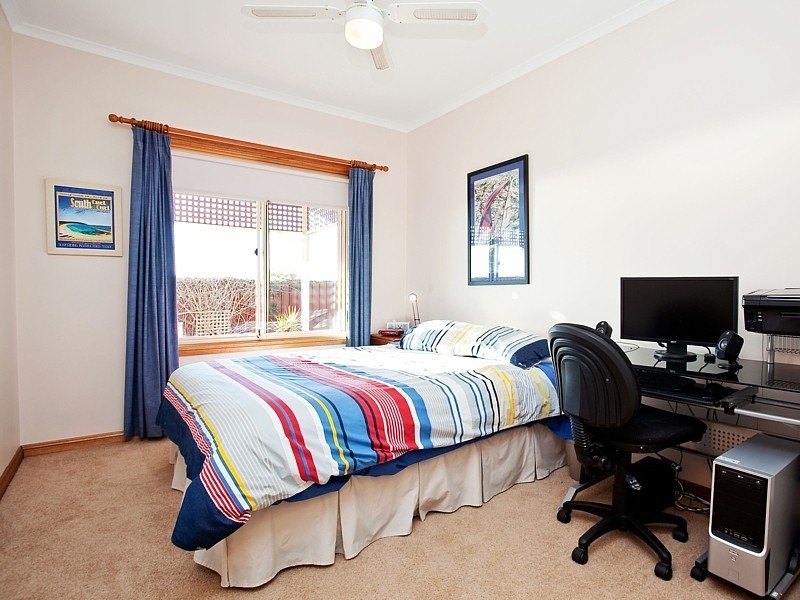 24 Fairhill  Street, Hallett Cove SA 5158