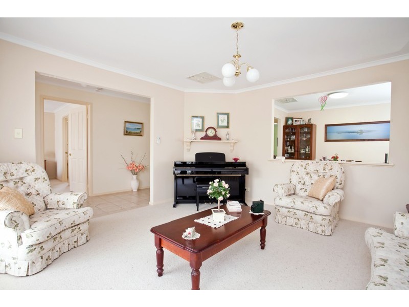 16 Gulfview Drive, Chandlers Hill SA 5159