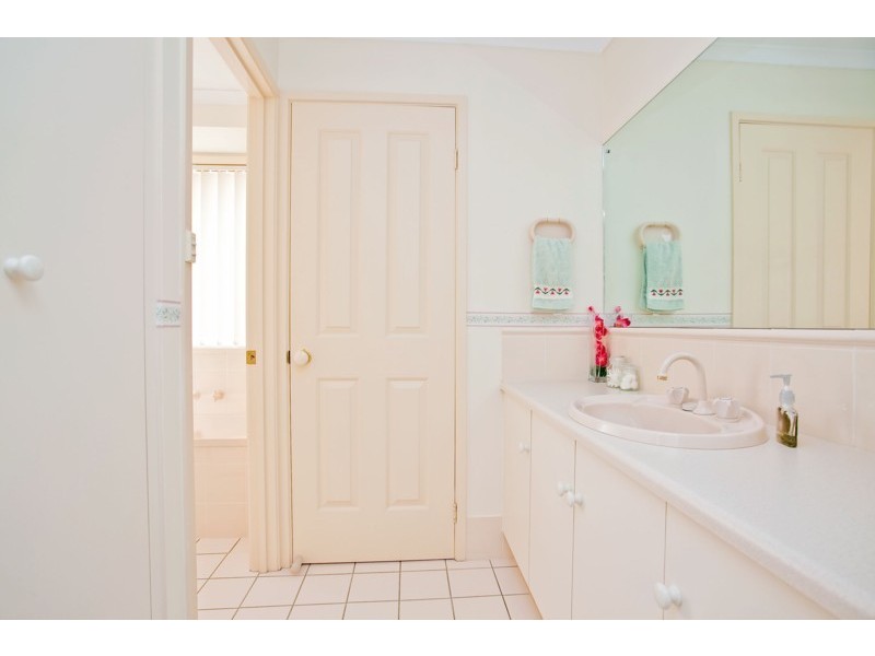 16 Gulfview Drive, Chandlers Hill SA 5159