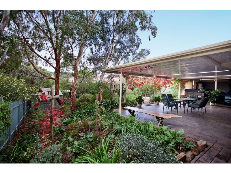 16 Gulfview Drive, Chandlers Hill SA 5159