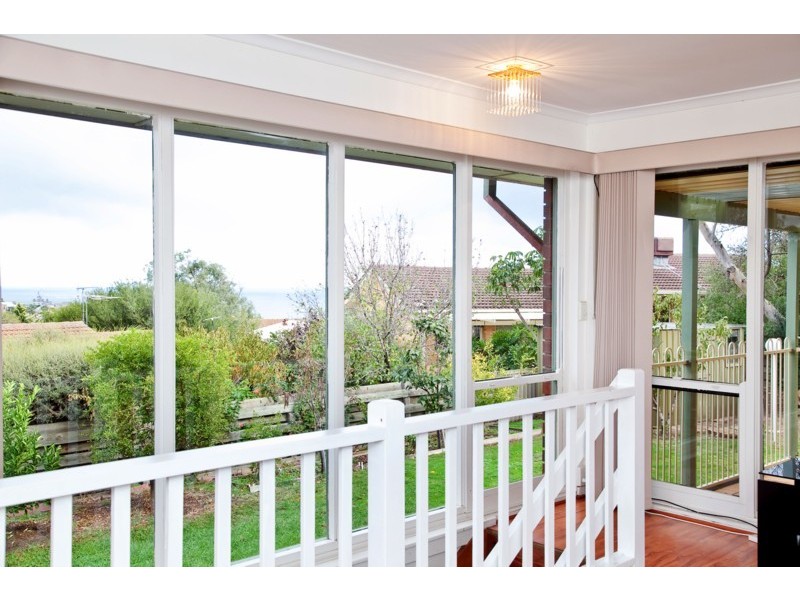 19 Elena Crescent, Hallett Cove SA 5158