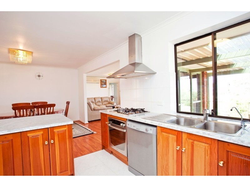 19 Elena Crescent, Hallett Cove SA 5158