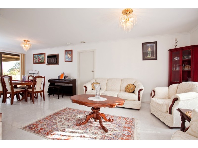 19 Elena Crescent, Hallett Cove SA 5158