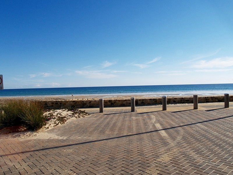 16 First Avenue, Moana SA 5169