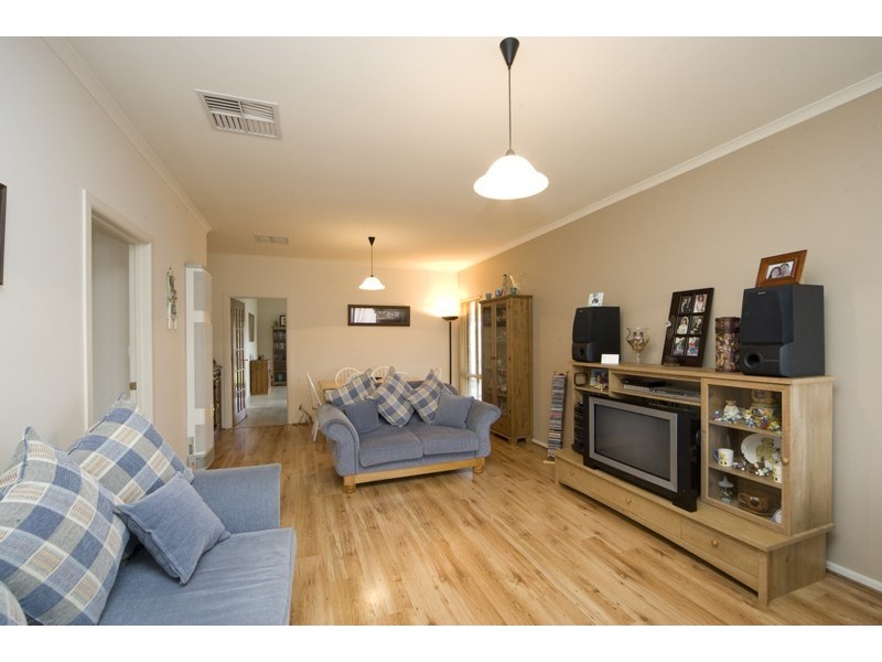 15 Hereford Lane, Woodcroft SA 5162