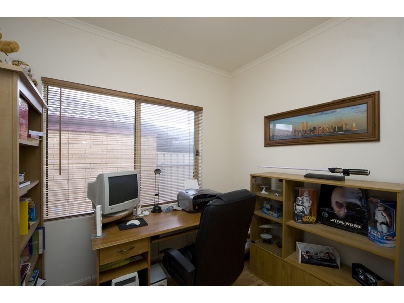 15 Hereford Lane, Woodcroft SA 5162