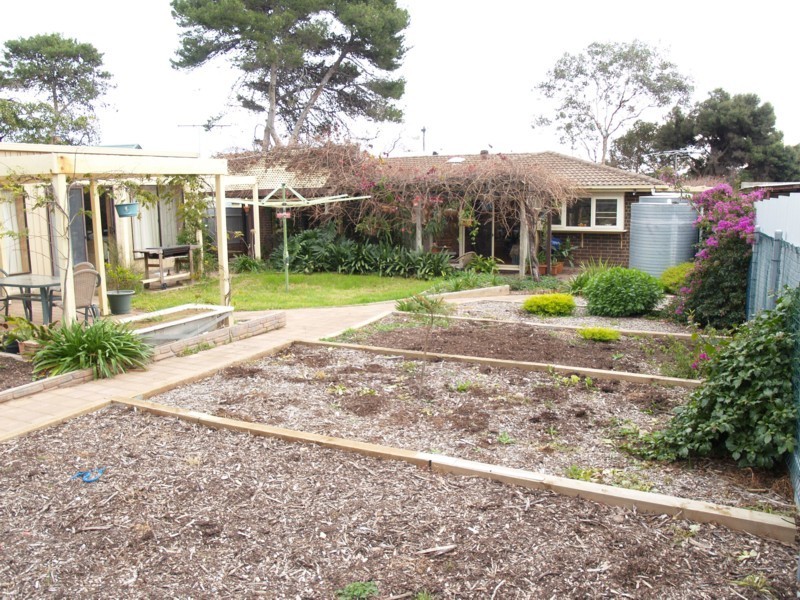 4 Clovelly Avenue, Christies Beach SA 5165