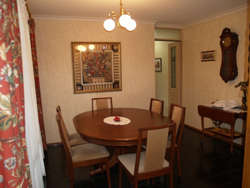 18 Oakhill Crescent, Morphett Vale SA 5162