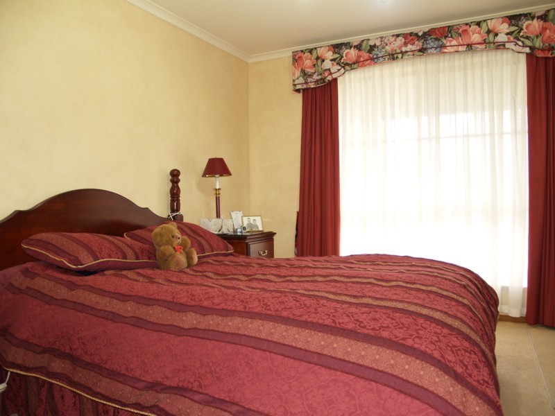 18 Oakhill Crescent, Morphett Vale SA 5162