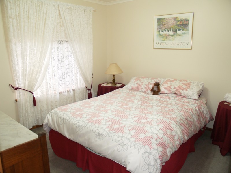 18 Oakhill Crescent, Morphett Vale SA 5162