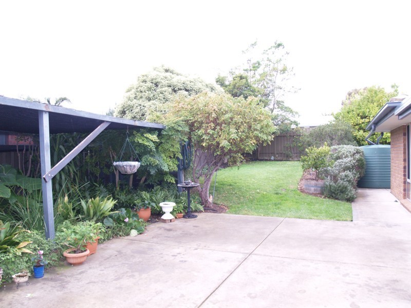 18 Oakhill Crescent, Morphett Vale SA 5162