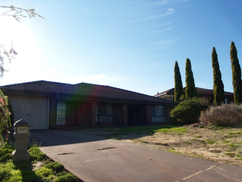 19 Equestrian Drive, Woodcroft SA 5162