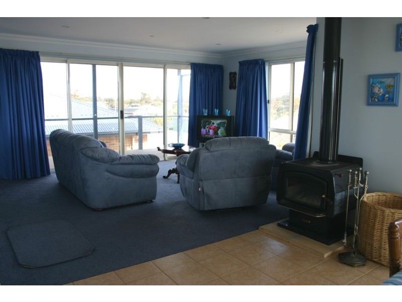 8 Falie Street, Port Broughton SA 5522