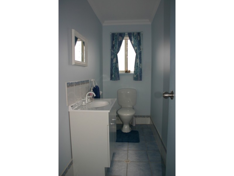 8 Falie Street, Port Broughton SA 5522