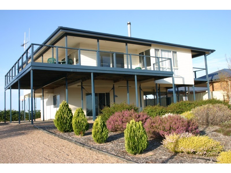 8 Falie Street, Port Broughton SA 5522