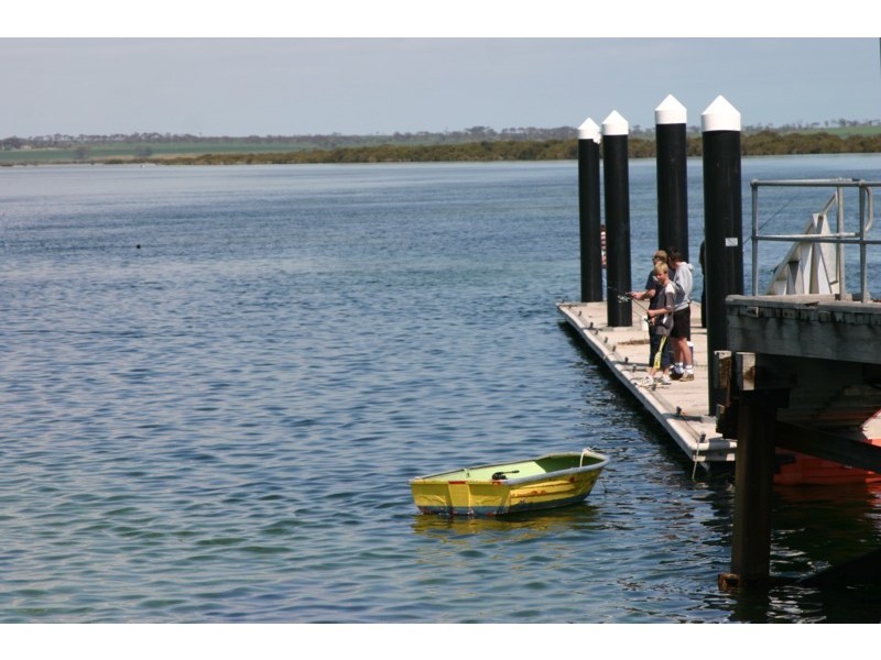 8 Falie Street, Port Broughton SA 5522