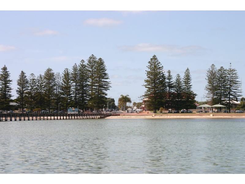 8 Falie Street, Port Broughton SA 5522