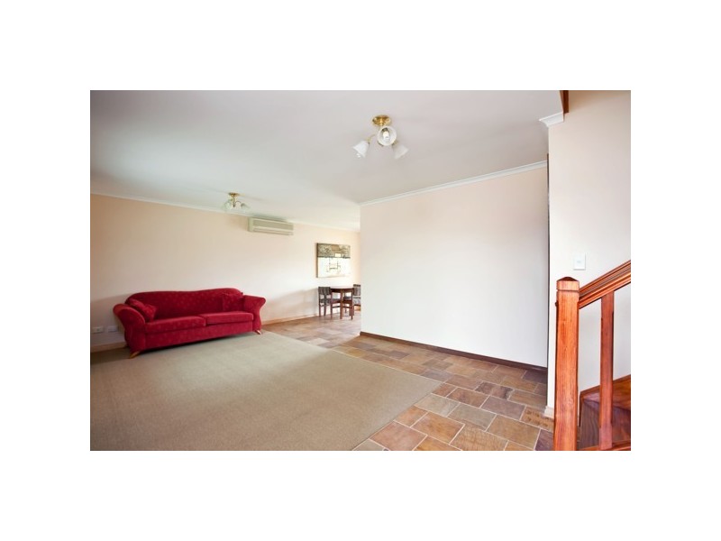 8 Wark Court, Morphett Vale SA 5162