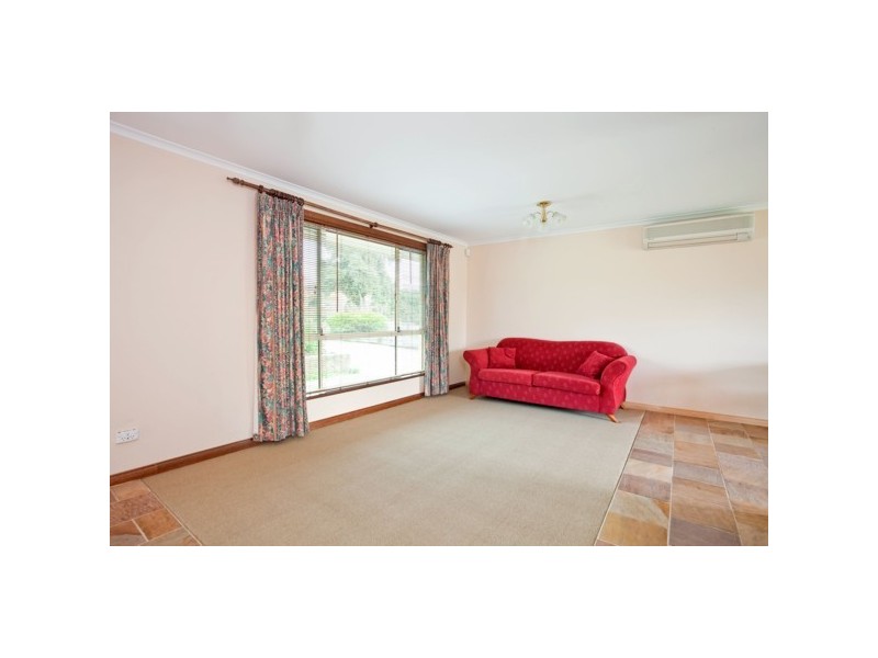 8 Wark Court, Morphett Vale SA 5162