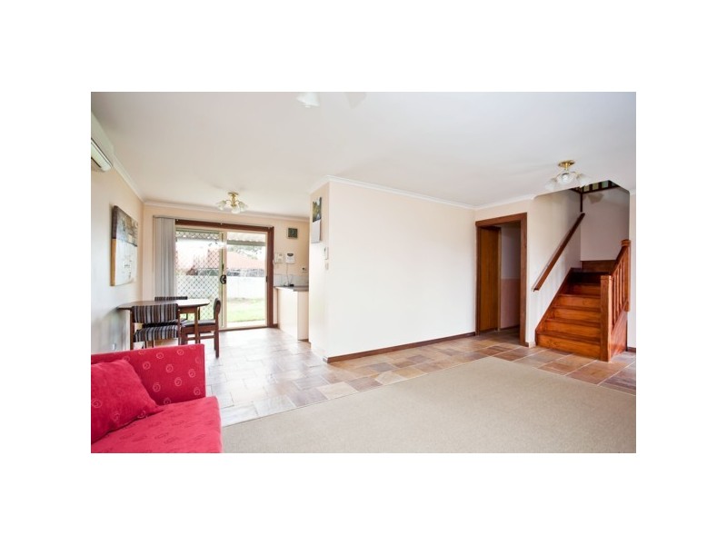 8 Wark Court, Morphett Vale SA 5162