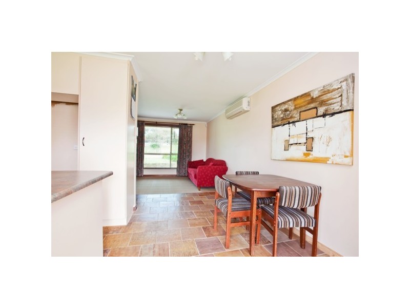 8 Wark Court, Morphett Vale SA 5162