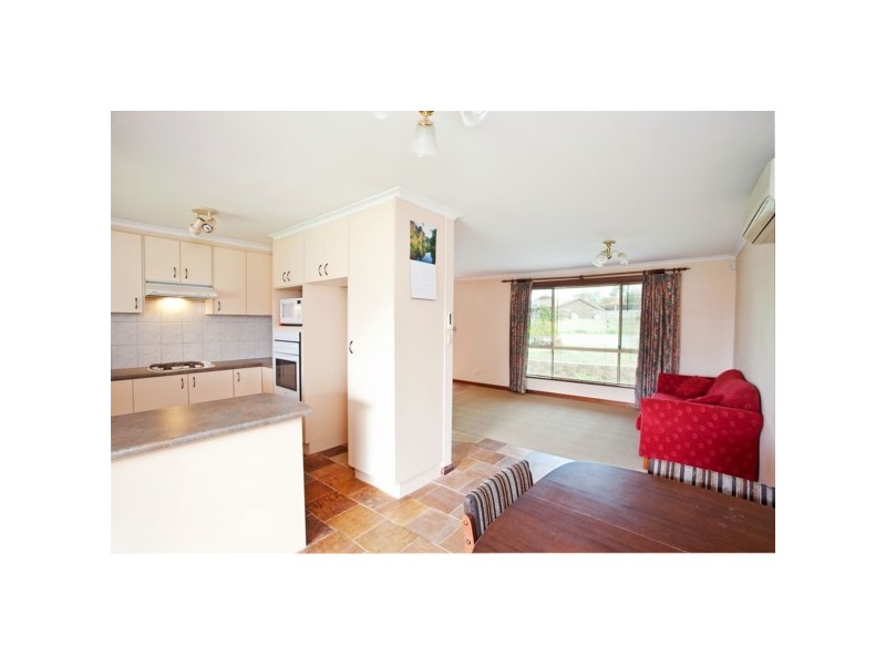 8 Wark Court, Morphett Vale SA 5162