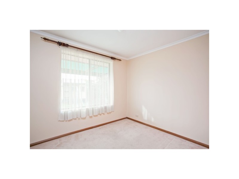 8 Wark Court, Morphett Vale SA 5162