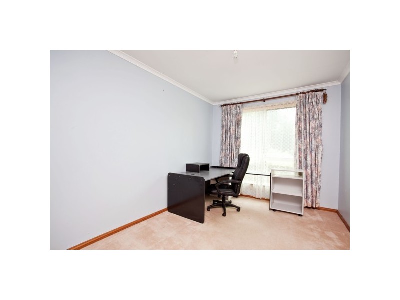 8 Wark Court, Morphett Vale SA 5162