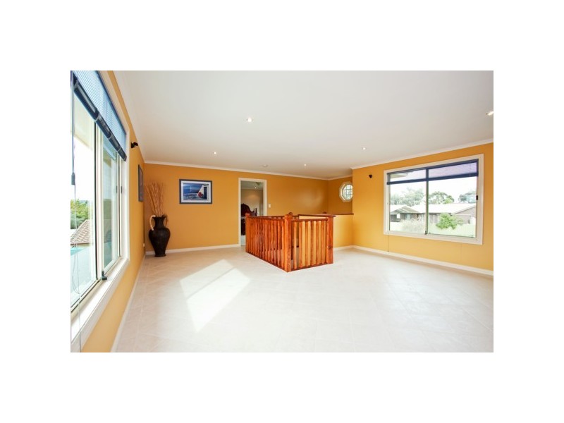 8 Wark Court, Morphett Vale SA 5162