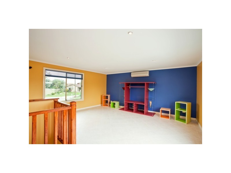 8 Wark Court, Morphett Vale SA 5162