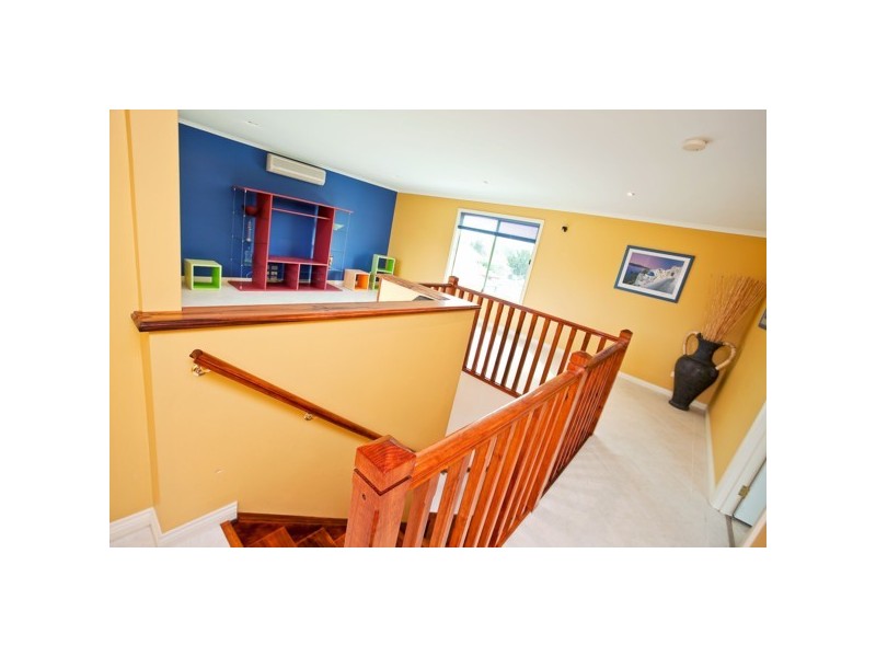 8 Wark Court, Morphett Vale SA 5162