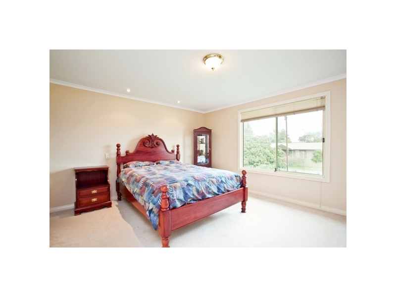 8 Wark Court, Morphett Vale SA 5162