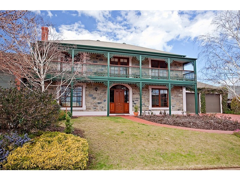 17 Farming Crescent, Hallett Cove SA 5158