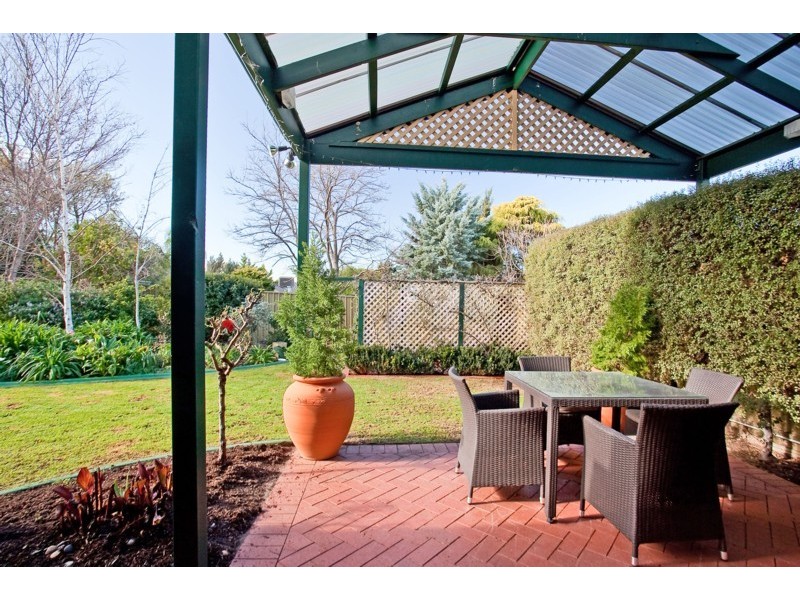 17 Farming Crescent, Hallett Cove SA 5158