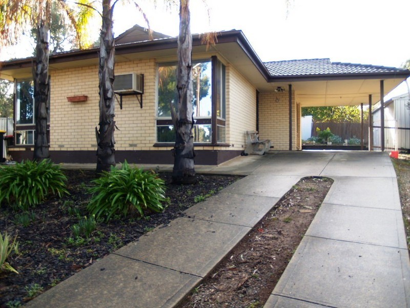 8 Edna Court, Hackham SA 5163