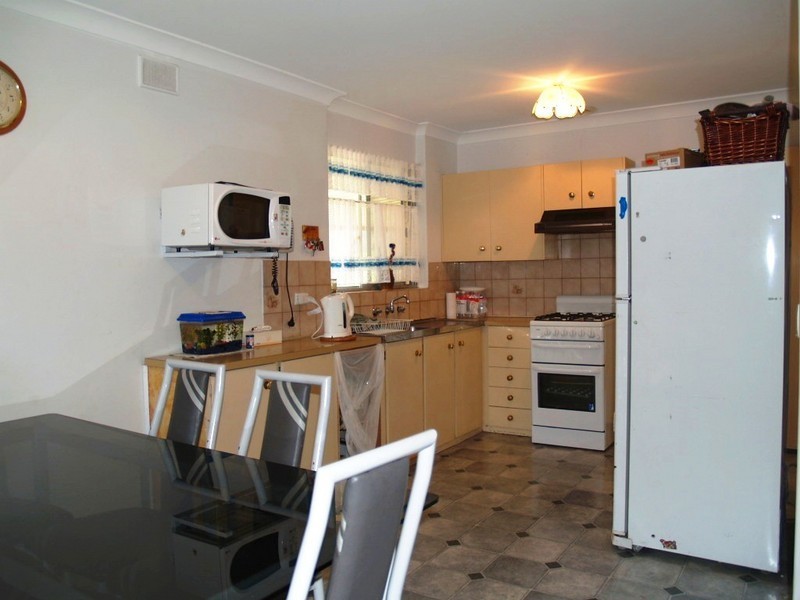 8 Edna Court, Hackham SA 5163