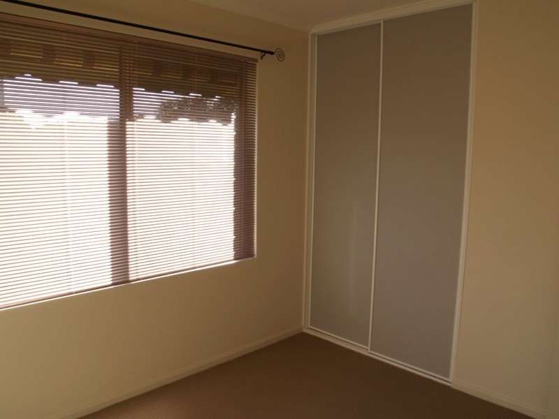 13 Hereford Lane, Woodcroft SA 5162