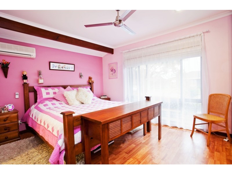 16 Caswell Drive, Hallett Cove SA 5158