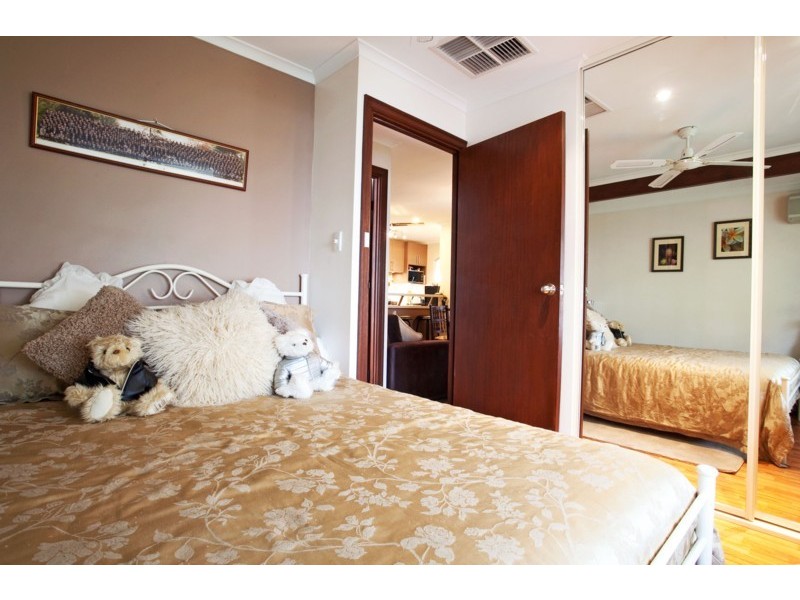 16 Caswell Drive, Hallett Cove SA 5158